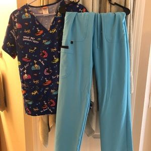 Women’s Scrubs